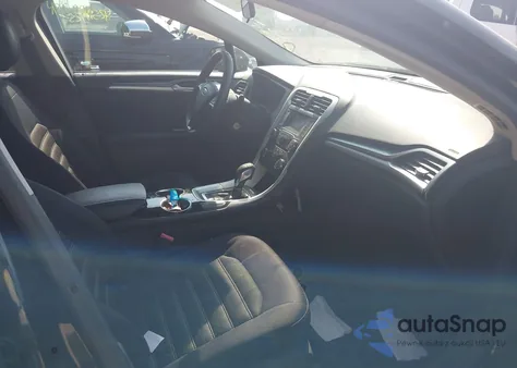 2015 Ford Fusion Se z USA, uszkodzony, nr VIN 1FA6P0HD8F5103052